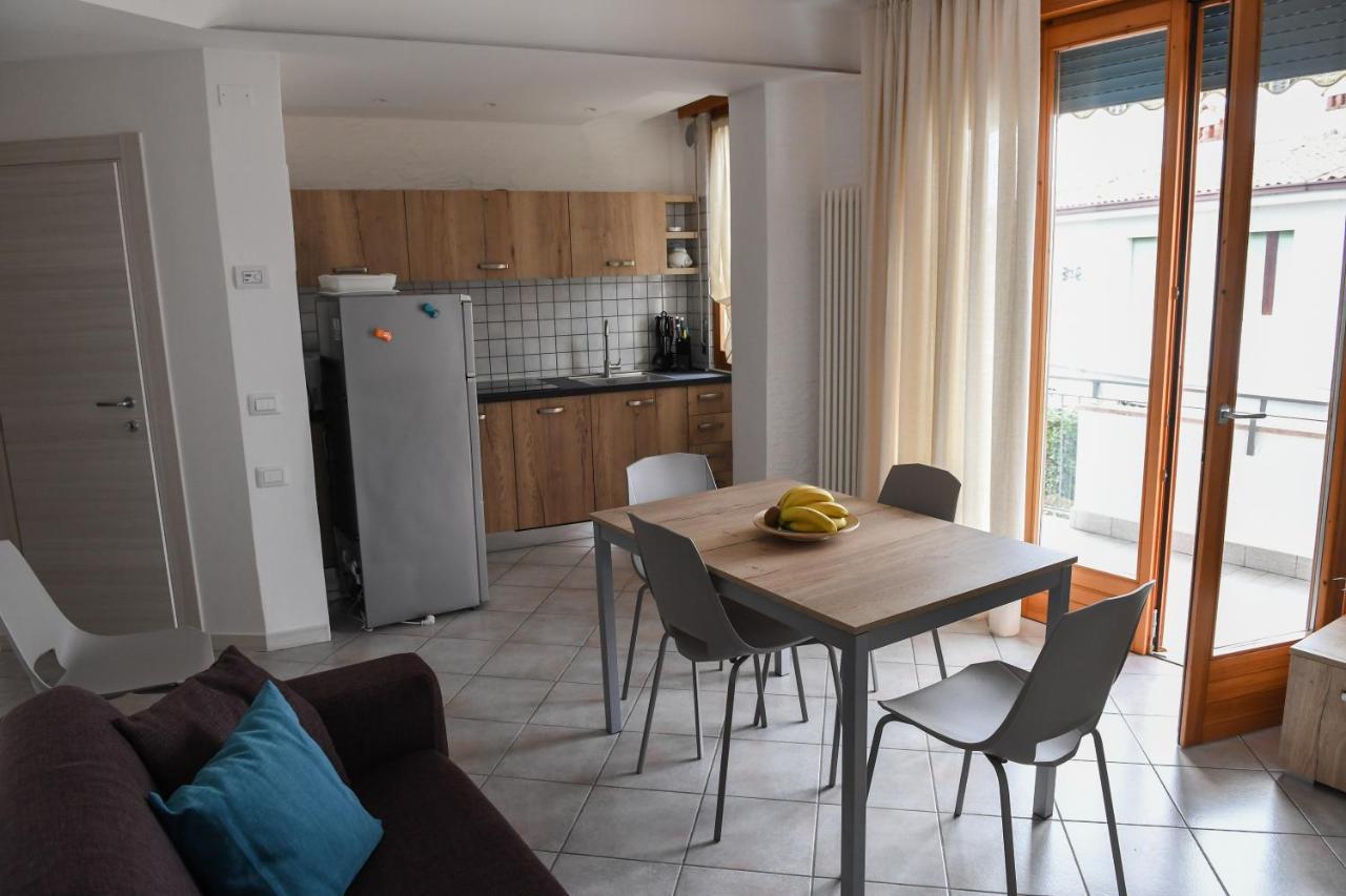 Blue Apartment - a due passi dal lago Lazise Extérieur photo
