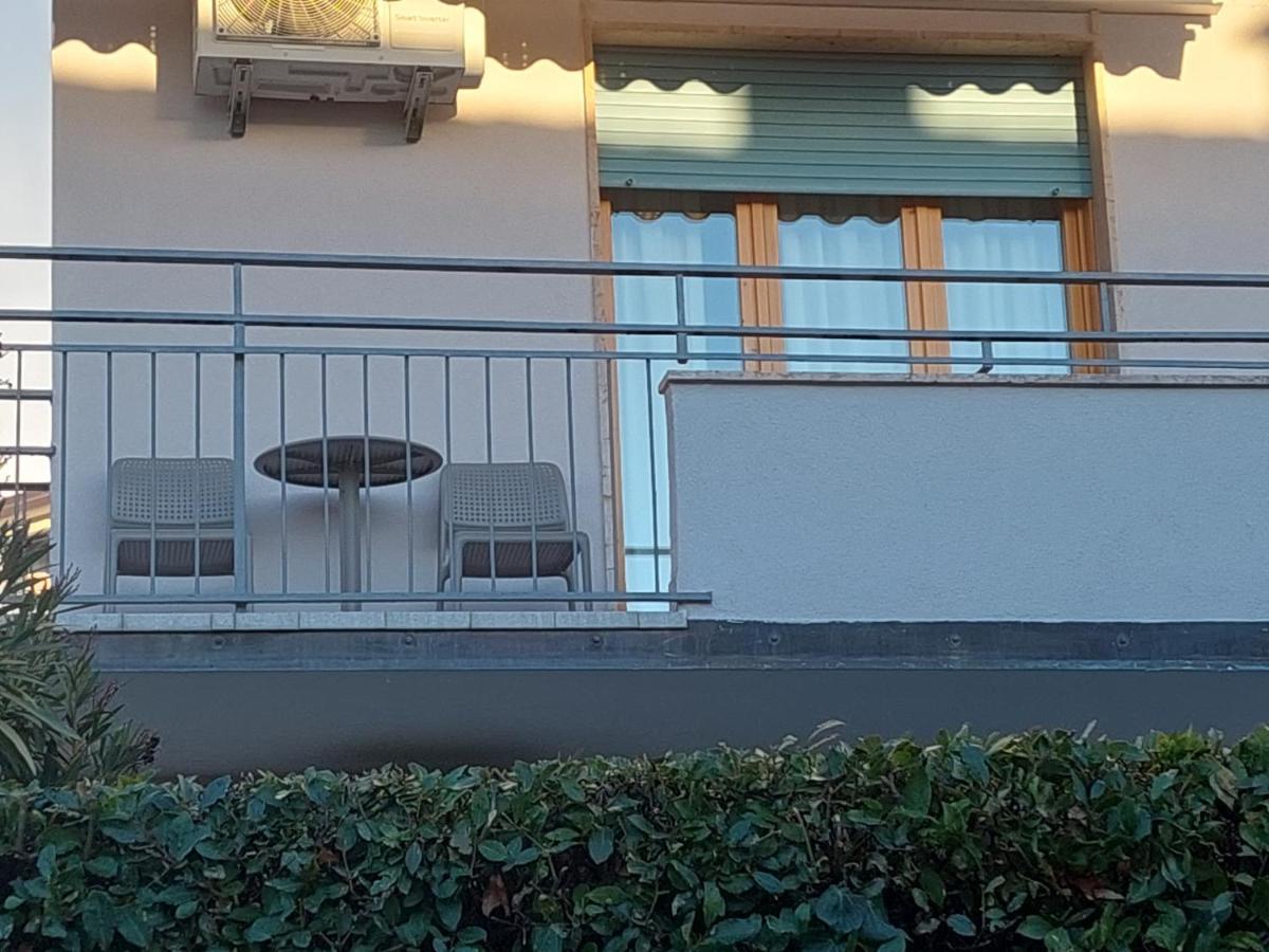 Blue Apartment - a due passi dal lago Lazise Extérieur photo