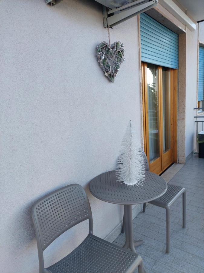 Blue Apartment - a due passi dal lago Lazise Extérieur photo